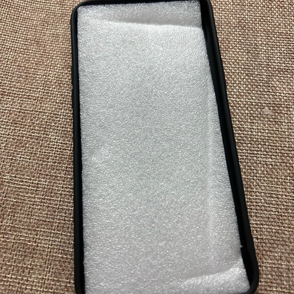 iPhone 14 Plus Case Floral NWOT Is compatible w other iPhones See description